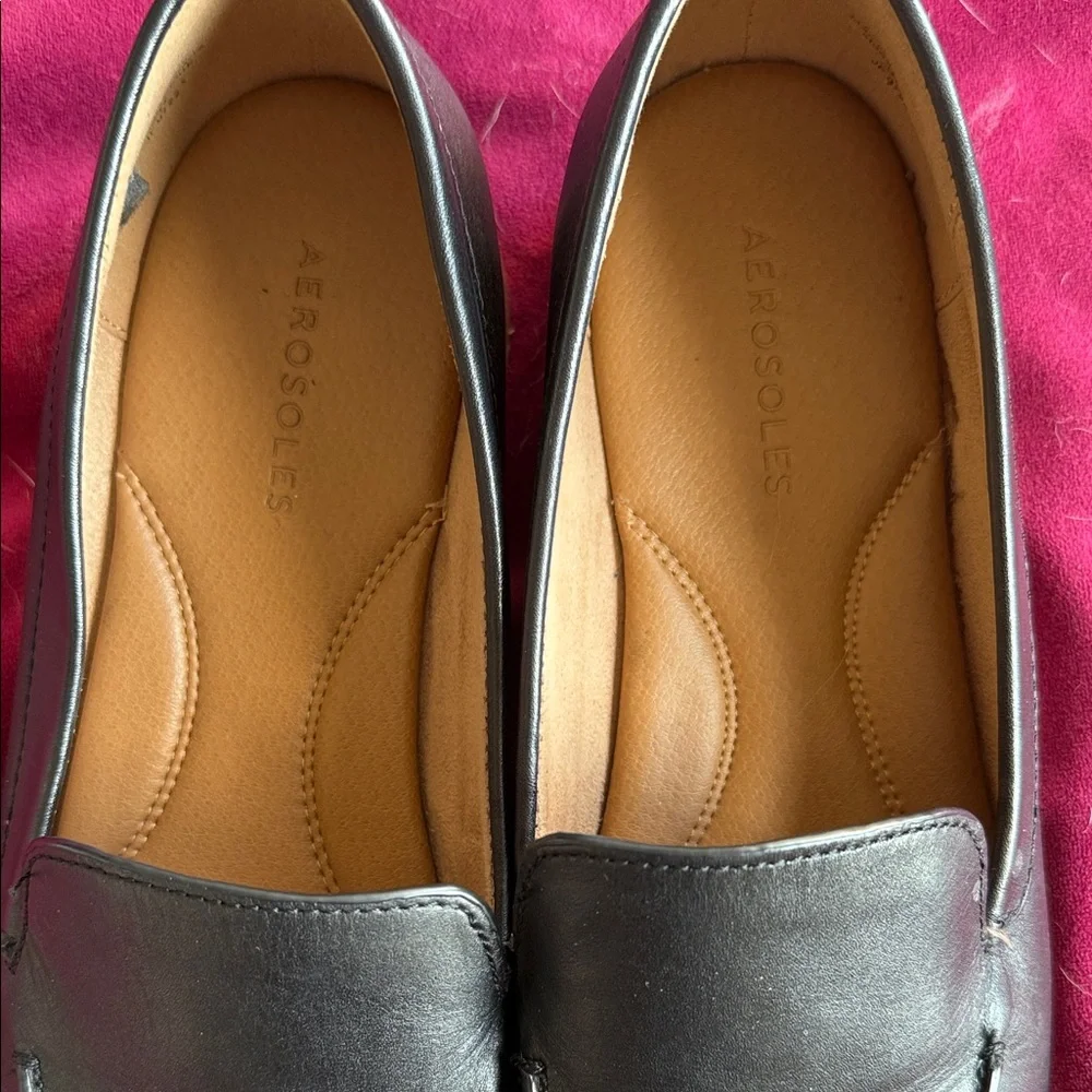 AEROSOLES Black Leather Flats - Picture 3 of 5